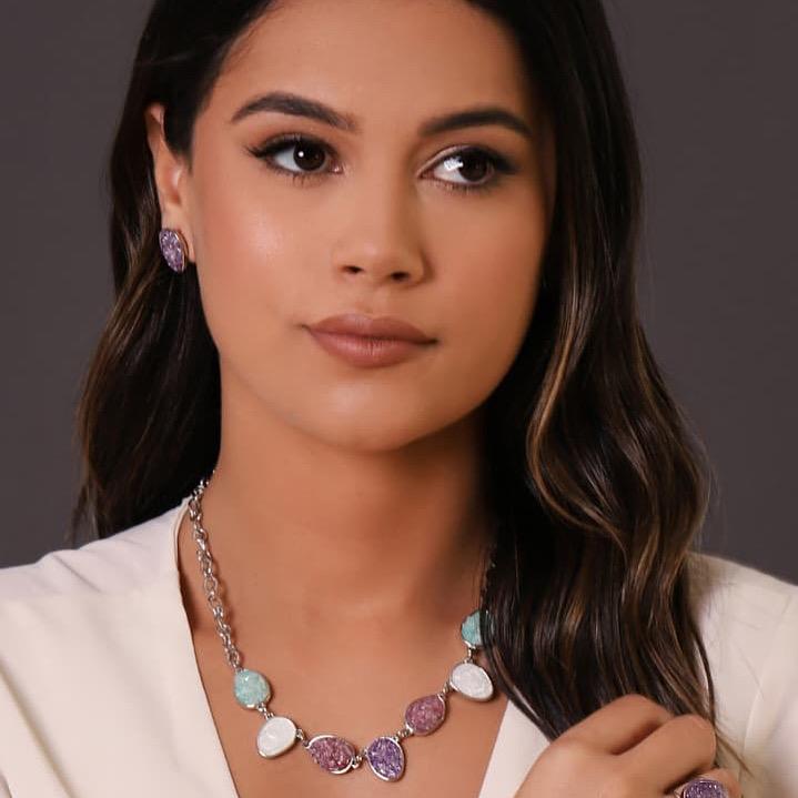 Conjunto Colar e Brincos Pedra Negra e Ouro